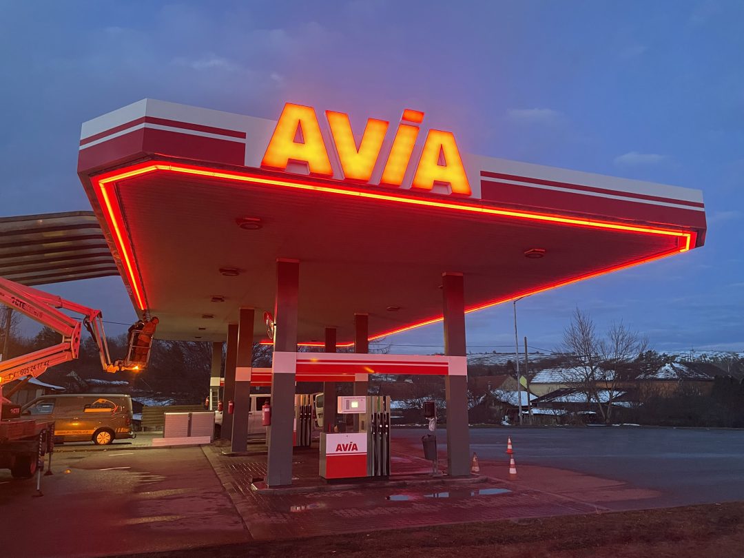 AVIA